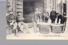 Nos Douaniers A La Frontiere Au Poste Visite De Paniers D Oeufs - Douane