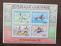 GABON Tennis, Yvert  BF N° 56 ** MNH  Jeux Olympiques SEOUL 1988 (tennis, Natation, Haies, Relais) - Verano 1988: Seúl