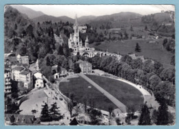 CP 65  Lourdes - La Basilique Et L'église Souterraine Saint Pie X - Luoghi Santi