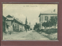 BOEGE (74) - ENTREE DE LA VILLE - EGLISE AU FOND - Boëge