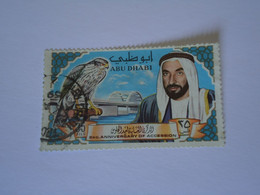 ABU DHABI  USED STAMP 1968 BIRD BIRDS NORTHERN  GOSHAWK WITH  POSTMARK - Abu Dhabi
