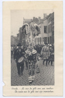 Binche - Le Tour Du Gille Avec Son Tambour - Binche