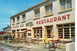 Brétignolles-sur-Mer Animée Hôtel Atlantic Restaurant Bar Plage De La Parée Avec Serveuse Et Clients - Bretignolles Sur Mer