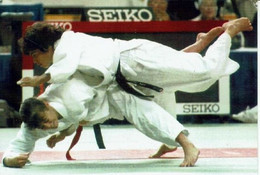 SPORT-JUDO FEMMES-FEMINISME-PUBLICITE SEIKO - Worstelen