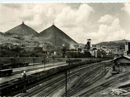 St étienne * Le Puits Chatelus Et Couriot * Ligne Chemin De Fer Gare Wagons * Mine Carrière - Saint Etienne