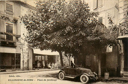 Villeneuve De Berg * La Place Du Jardinage * Automobile Voiture Ancienne - Autres & Non Classés