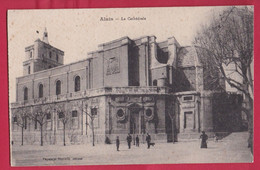 FRANCE CPA La Cathédrale Alès ( Alais ) (Gard) (30ZT) - Alès