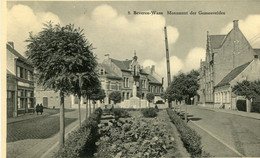 Beveren Waas - Monument Der Gesneuvelden - Links Op Hoek Gossens - Oud Huisje Naas School - Beveren-Waas