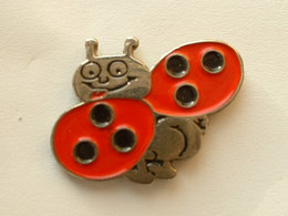 PIN'S COCCINELLE - Animaux