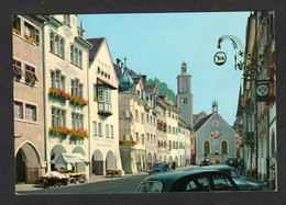 Autriche - FELDKIRCH - Marktstrabe - Une Rue , Commerces, étales Sur Chariots, Voitures 4 Chevaux Renault, Eglise - Feldkirch