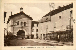 Gevrey Chambertin * Place Et L'hôtel De Ville * Hôtel Restaurant Chambertin - Gevrey Chambertin