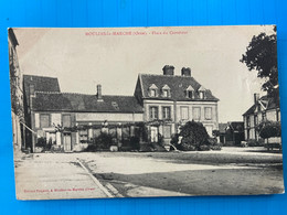 Cpa 61 Moulins-La-Marche - Place Du Carrefour - Ecrite - Moulins La Marche