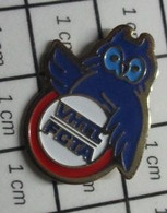 510A Pin's Pins / Beau Et Rare / ANIMAUX / OISEAU CHOUETTE HIBOU BLEU VHTL FCTA SYNDICATS SUISSES - Animaux