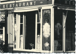 Devanture / Vitrine De RESTAURANT. Photo De G. Et M. GSELL - Restaurants