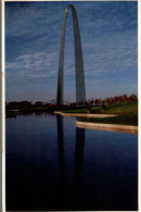 USA REFLECTING POND GATEWAY ARCH JEFFERSON NATIONAL EXPANSION MEMORIAL ST LOUIS - St Louis – Missouri