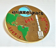 Pin's Arianespace Vol 35 - Transportation