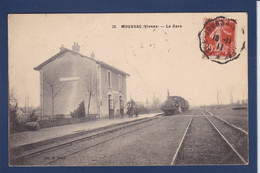 CPA [86] Vienne > Moussac La Gare Station Chemin De Fer Train Circulé - Altri & Non Classificati