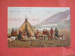 Eskimo Family.   Greenland  Right Side Crease   Ref 5852 - Groenland