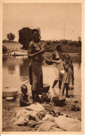 BLANCHISSEUSES SUR LES BORDS DU BAOULE - Côte-d'Ivoire