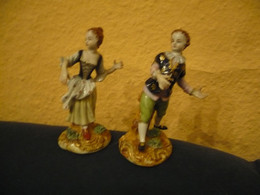 Galantes Paar - Zwei Porzellan Figuren - Gekreuzte Schwerter (1024) - Meissen (DEU)