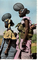 JEUNES FEMMES DU FOUTADJALON - Guinée