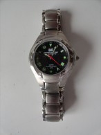 HMO Solar Powered Perpetual Time Water Resistant Quartz Watch - Relojes Modernos