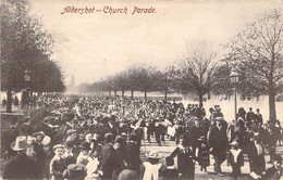 CPA Royaume Unis - Hampshire - Aldershot - Church Parade - Oblitérée 6 Janvier 1905 South Farnborough - Autres & Non Classés