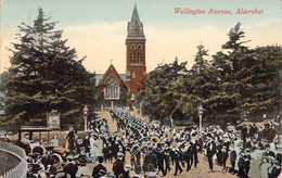 CPA Royaume Unis - Hampshire - Aldershot - Wellington Avenue - Valetine's Series - Oblitérée Farnborough 1913 - Colorisé - Other & Unclassified