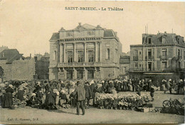 St Brieuc * Place Du Théâtre * Le Marché * Cachet Militaire Au Dos 61ème Régiment D'artillerie - Saint-Brieuc