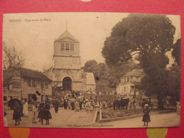 Martinique. La Trinité. Une Sortie De Messe - La Trinite