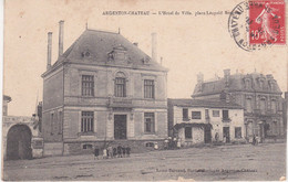 Argenton Chateau L Hotel De Ville Place Léopold Bergeon Le Café Restaurant Papineau édition Louis Bareaud - Argenton Chateau