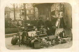 Paris 11ème * Carte Photo * La Foire à La Féraille , Boulevard Richard Lenoir * Brocante Brocanteurs Antiquaires Market - Arrondissement: 11