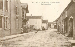 VITREY SUR MANCE La Grande Rue - Vitrey-sur-Mance