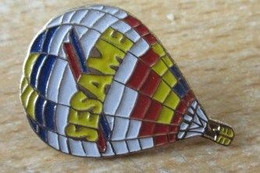 116b Pin's Pins / Beau Et Rare / THEME : MONTGOLFIERES / BALLON LIBRE MULTICOLORE SESAME Prenez En De La Graine ! - Fesselballons