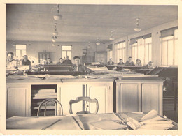 Photographie D'étudiants Dans Une Salle De Classe - Format 13*9 - Photographie