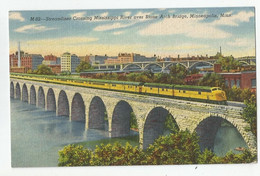 Cpa Train Usa Ligne Chemin De Fer Streamliner Crossing Mississipi River Over Stone Arch Bridge , Minneapolis , Minn - Trains