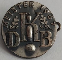 Deutsche Kegler- Und Bowlingbund DKB Meister 1967 German Skittles And Bowling Federation Association Union PIN A12/7 - Bowling