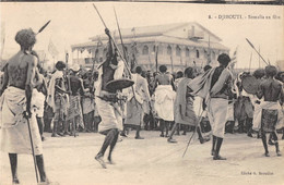 DJIBOUTI - SOMAIS EN FETE ( DANSES GUERRIERES ) - Djibouti