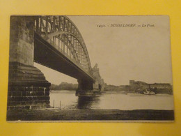 Allemagne Dusseldorf Rheinbrücke Pont Sur Le Rhin A Circulé En 192? Dans Une Enveloppe Sépia Dos Divisé TBE - Duesseldorf