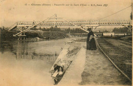 Givors * Passerelle Sur La Gare D'eau * Rails Ligne Chemin De Fer * Lavoir Laveuse Lavandière - Givors