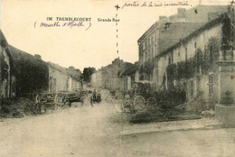 Tremblecourt * La Grande Rue Du Village * Villageois - Autres & Non Classés