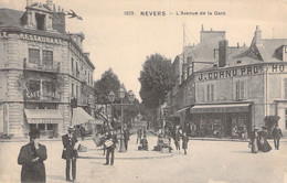 CPA - FRANCE - 58 - NEVERS - L'avenue De La Gare - Commerce - Animée - Café De La Paix - J Cornu - Nevers