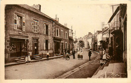 St Sulpice Laurière * La Rue Principale Du Village * Coiffeur - Autres & Non Classés