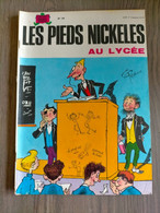 LES PIEDS NICKELES N° 18  Au Lycée   Jeunesse Joyeuse  PELLOS  De 1974 BIEN - Pif & Hercule