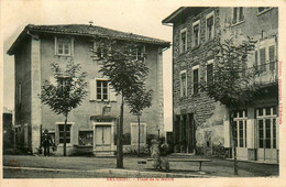 Brussieu * La Place De La Mairie * Hôtel De Ville - Andere & Zonder Classificatie