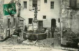 Forcalquier * Place Et Fontaine Jeanne D'arc * Villageois - Forcalquier