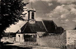 Quincy Sous Sénart * Route Et Vue Sur L'église Du Village - Andere & Zonder Classificatie
