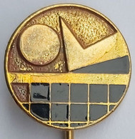 Czech Republic Czechoslovak Volleyball Union Association Federation CSVS PIN 12/8 - Voleibol