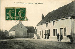 Remilly Sur Tille * La Rue L'ile * Villageois - Autres & Non Classés