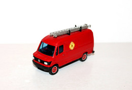 SOLIDO - MERCEDES 407D N°2131 09.90, CAMION POMPIER 1/50, PHILADELPHIA FIRE Dpt., AUTOMOBILE MINIATURE ANCIENNE (2811.6) - Trucks, Buses & Construction